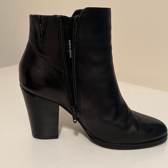 Women’s black boots - Picture 3 of 6